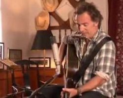 VIDEO: Bruce Springsteen – Ghost Of Tom Joad (Acoustic)